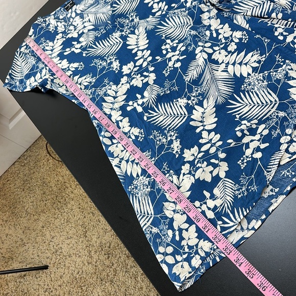 Hurley Blue/White Leaf Print Wrap Dress Size Medium Summer Casual Beachy - Picture 16 of 16